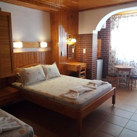 Doctor'S House Hotel Szinemorec Kültér fotó