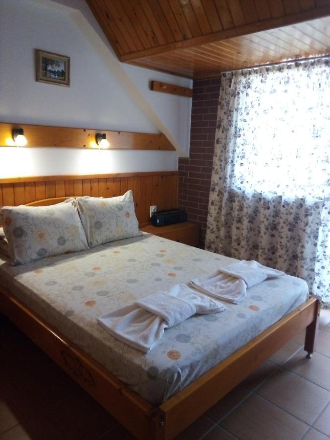 Doctor'S House Hotel Szinemorec Kültér fotó