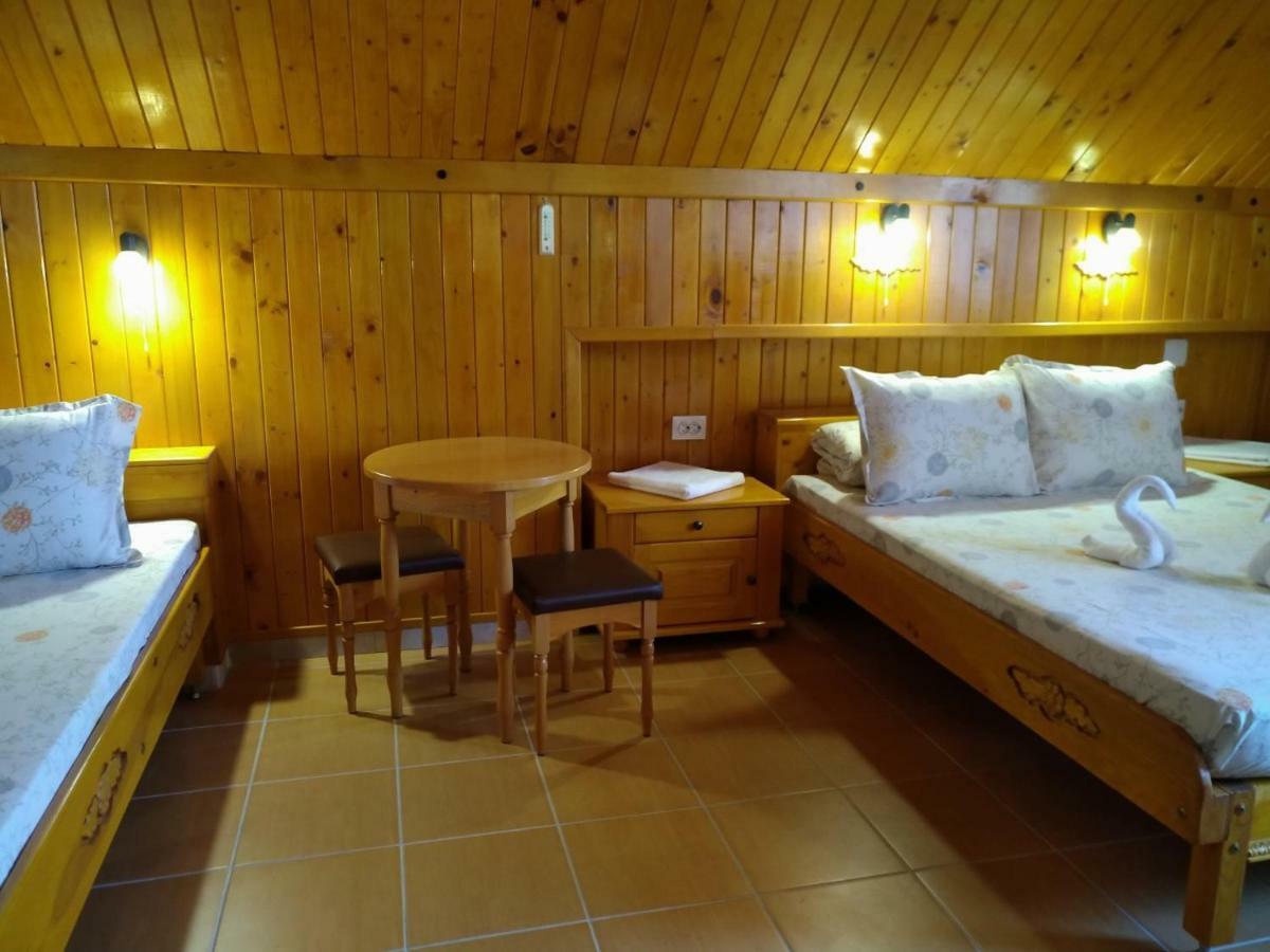 Doctor'S House Hotel Szinemorec Kültér fotó